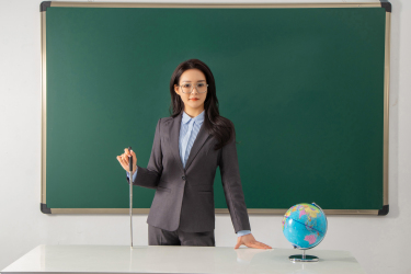 学校优秀老师形象图