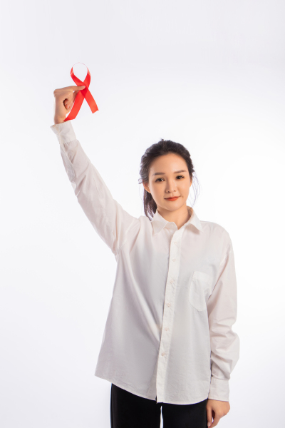 手举红丝带高清图
