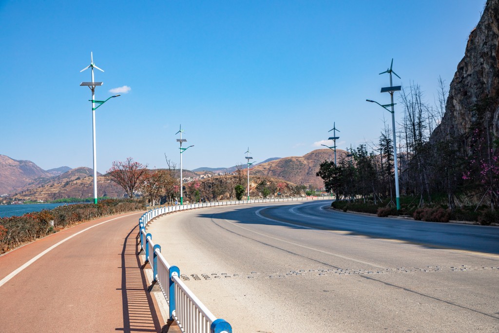 柏油马路实拍图版权图片下载