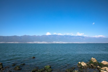 蓝色的大海美景图
