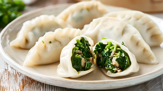 韭菜饺子特写图片